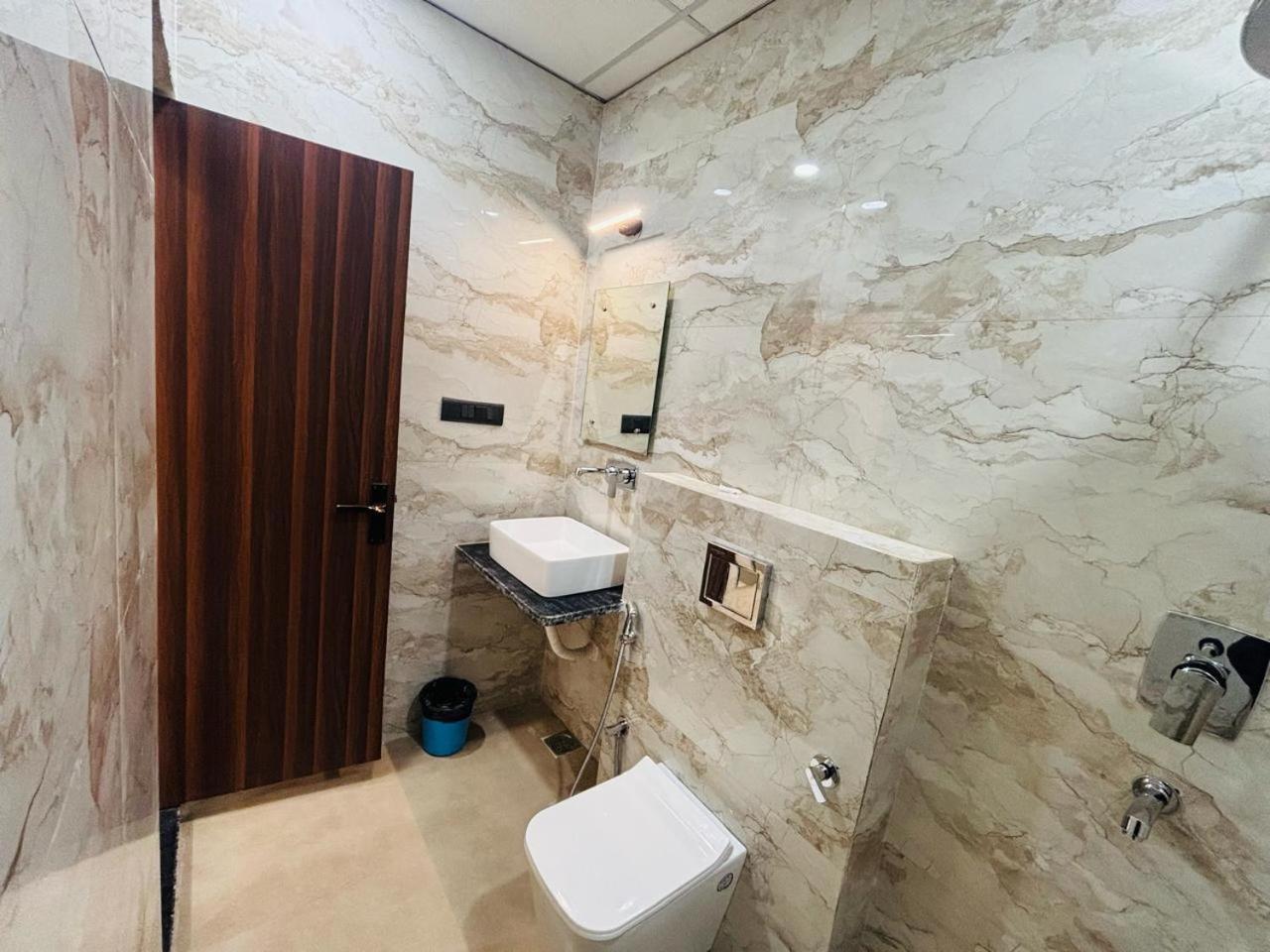 אגרה Hotel Taj Way By Jyoti Villa מראה חיצוני תמונה