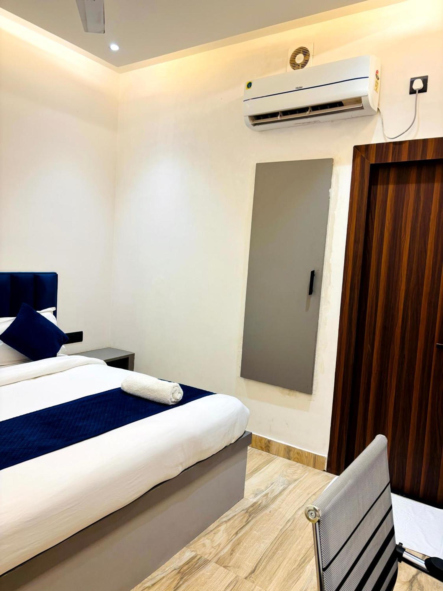 אגרה Hotel Taj Way By Jyoti Villa מראה חיצוני תמונה