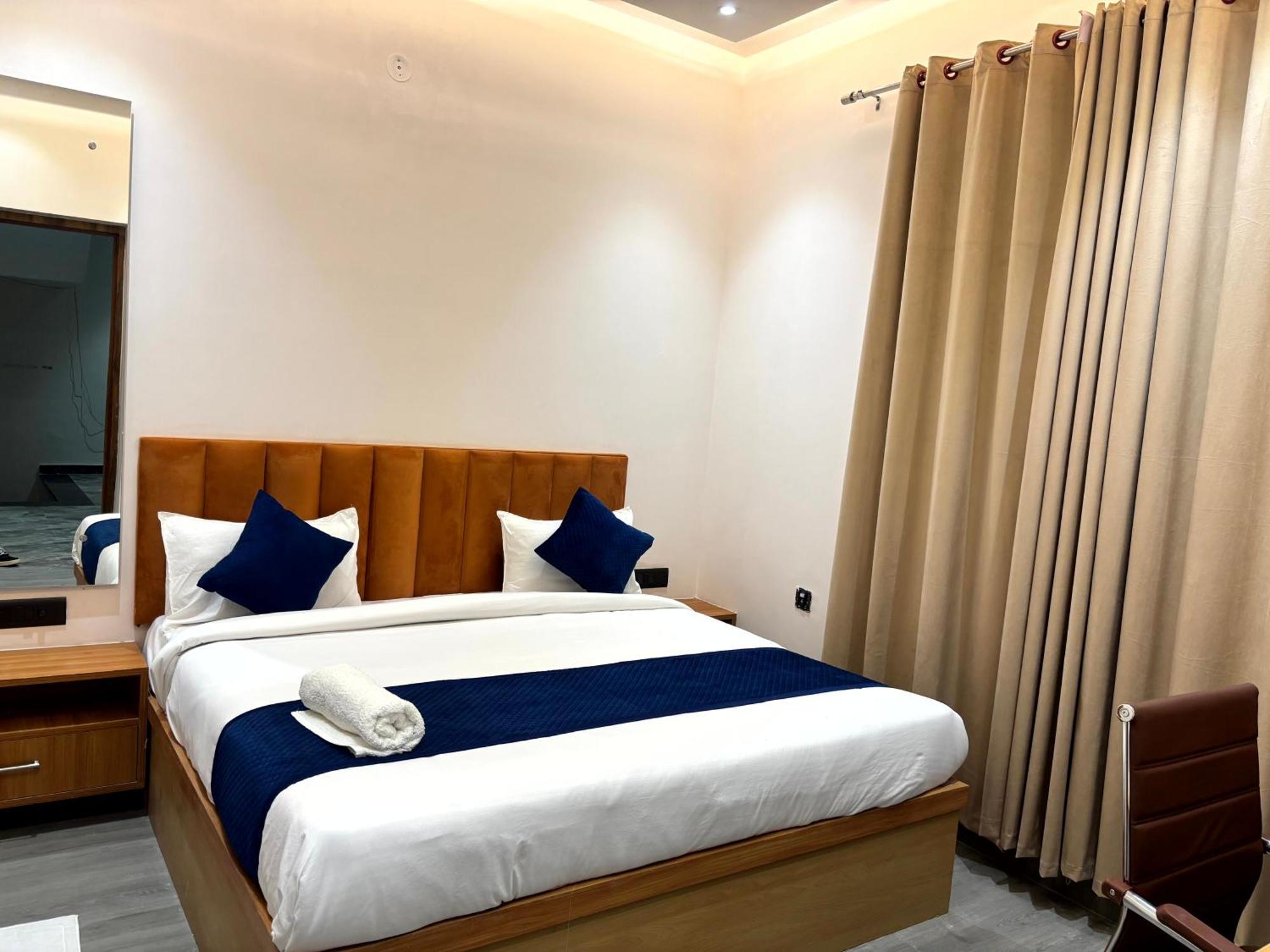אגרה Hotel Taj Way By Jyoti Villa מראה חיצוני תמונה
