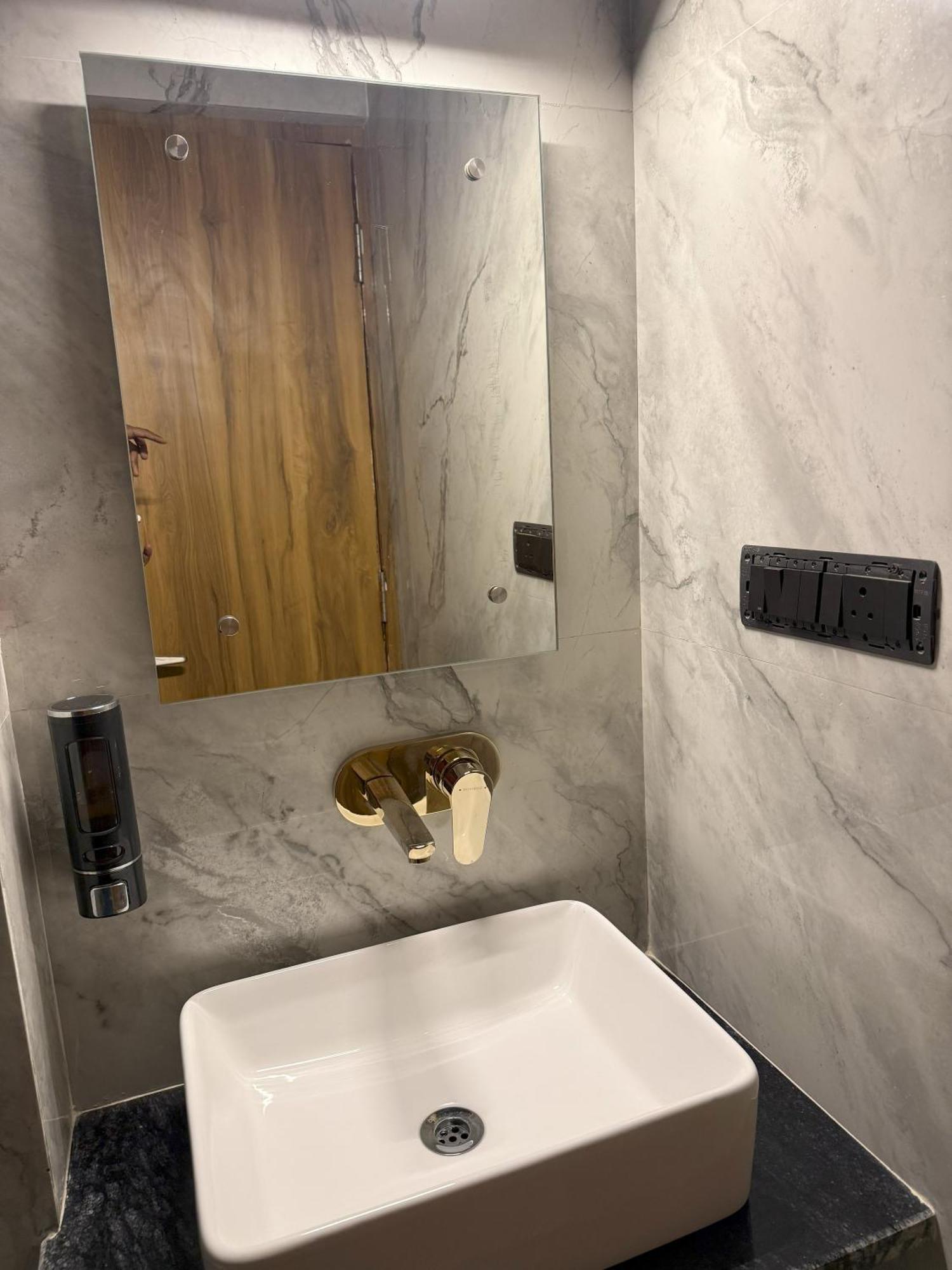 אגרה Hotel Taj Way By Jyoti Villa מראה חיצוני תמונה
