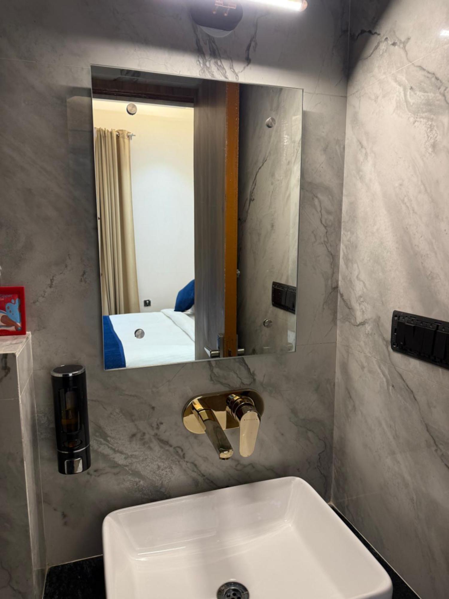 אגרה Hotel Taj Way By Jyoti Villa מראה חיצוני תמונה