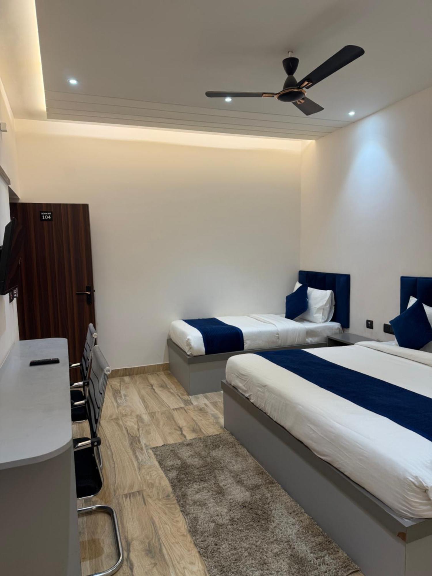 אגרה Hotel Taj Way By Jyoti Villa מראה חיצוני תמונה