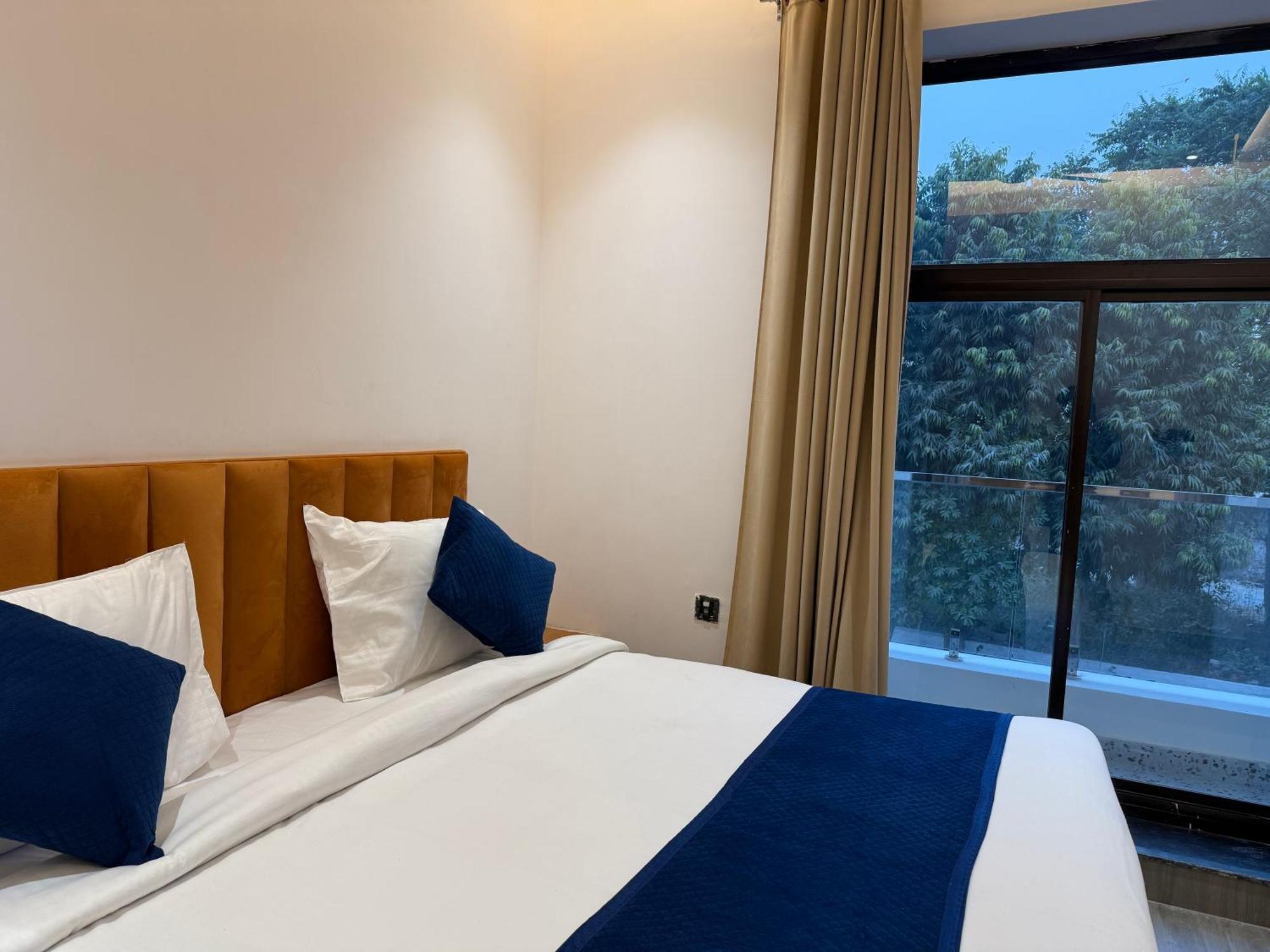 אגרה Hotel Taj Way By Jyoti Villa מראה חיצוני תמונה