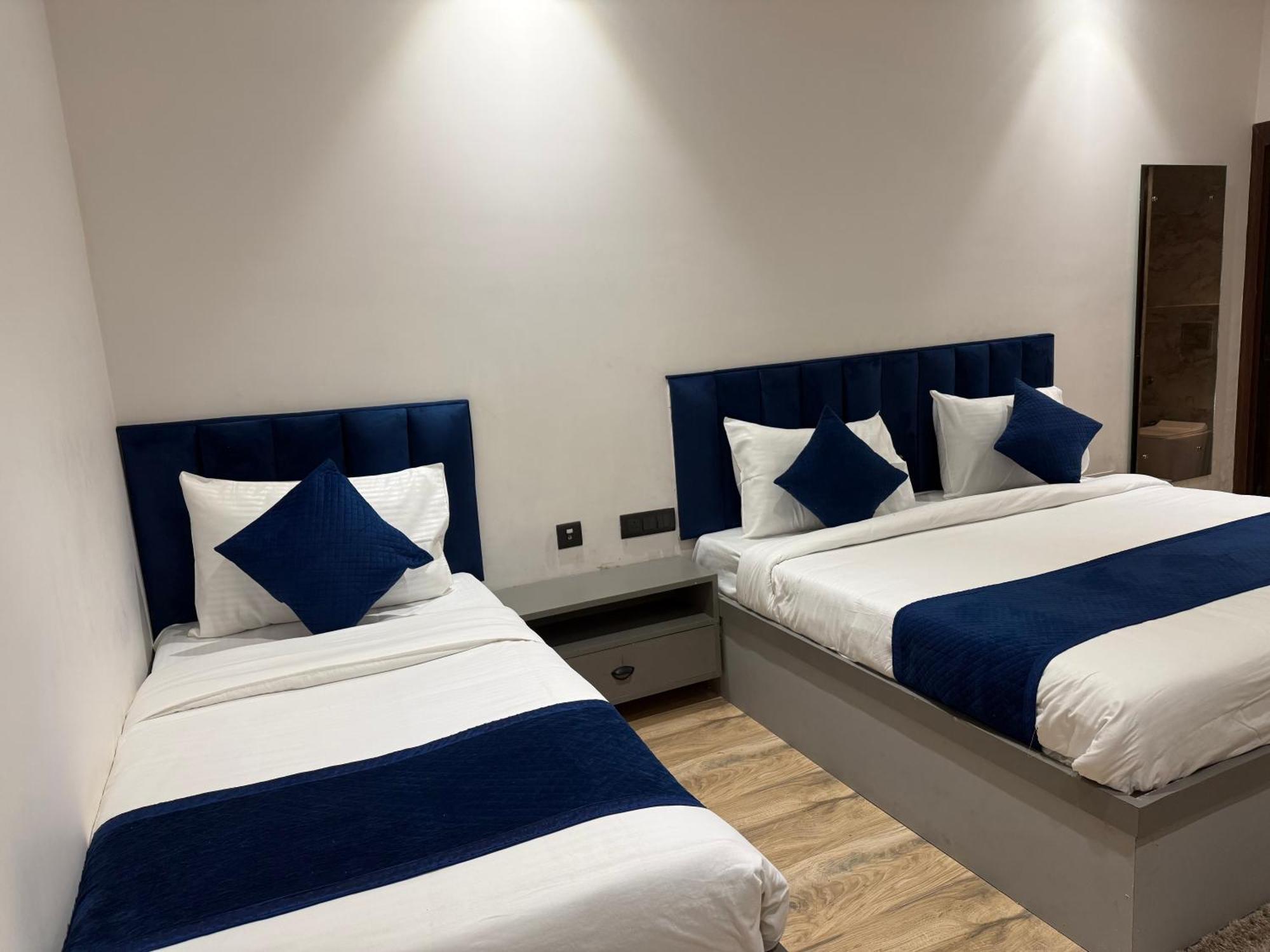 אגרה Hotel Taj Way By Jyoti Villa מראה חיצוני תמונה